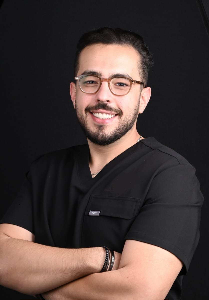 Portrait de Dr Mouad Anis Tabani, dentiste à Business Bay
