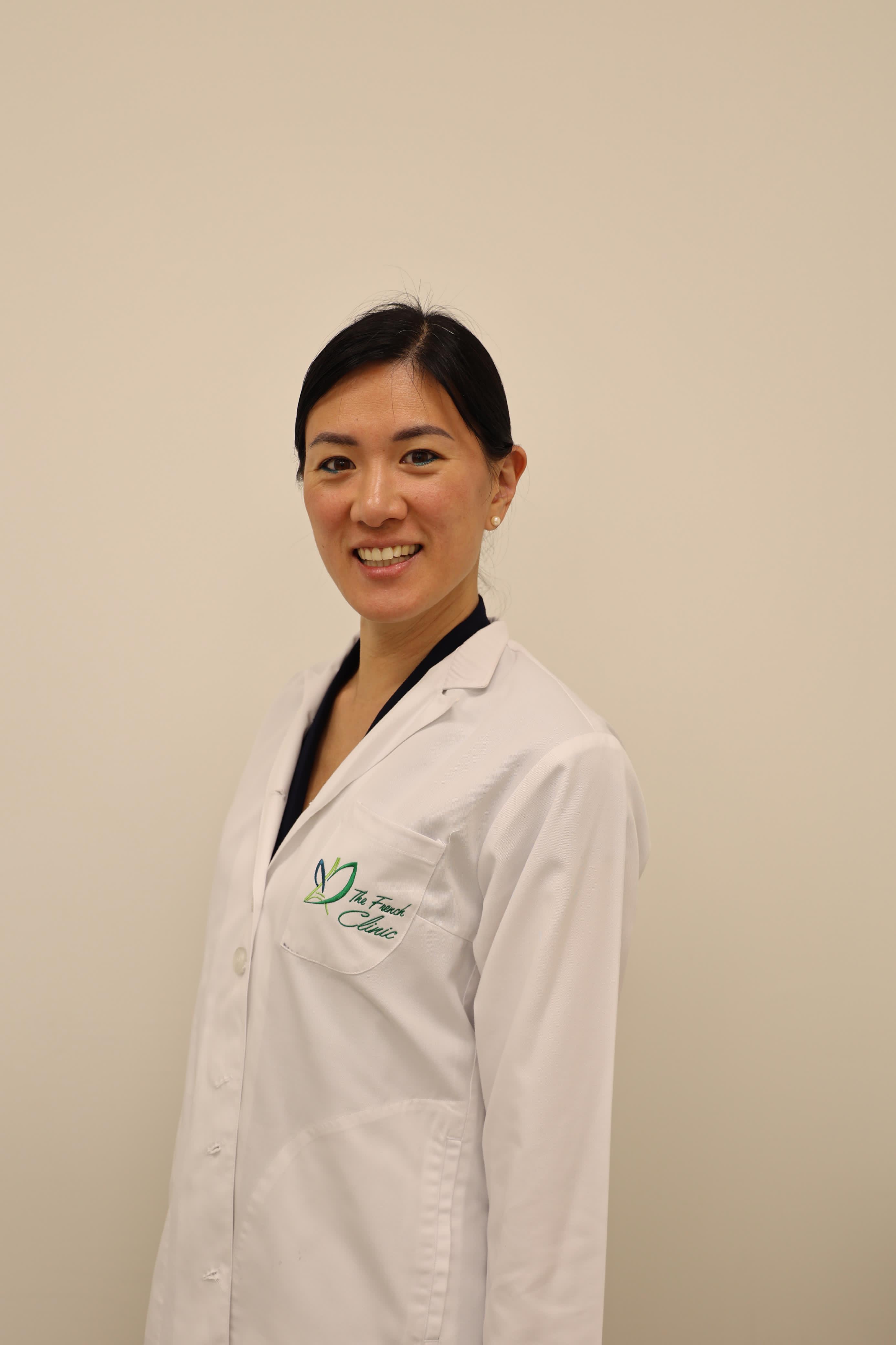 Dr Helene CHE, rhumatologue in Umm Suqeim, Dubaï